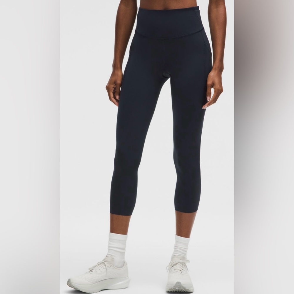 Lululemon True Navy Fast and Free High-Rise Crop 23"